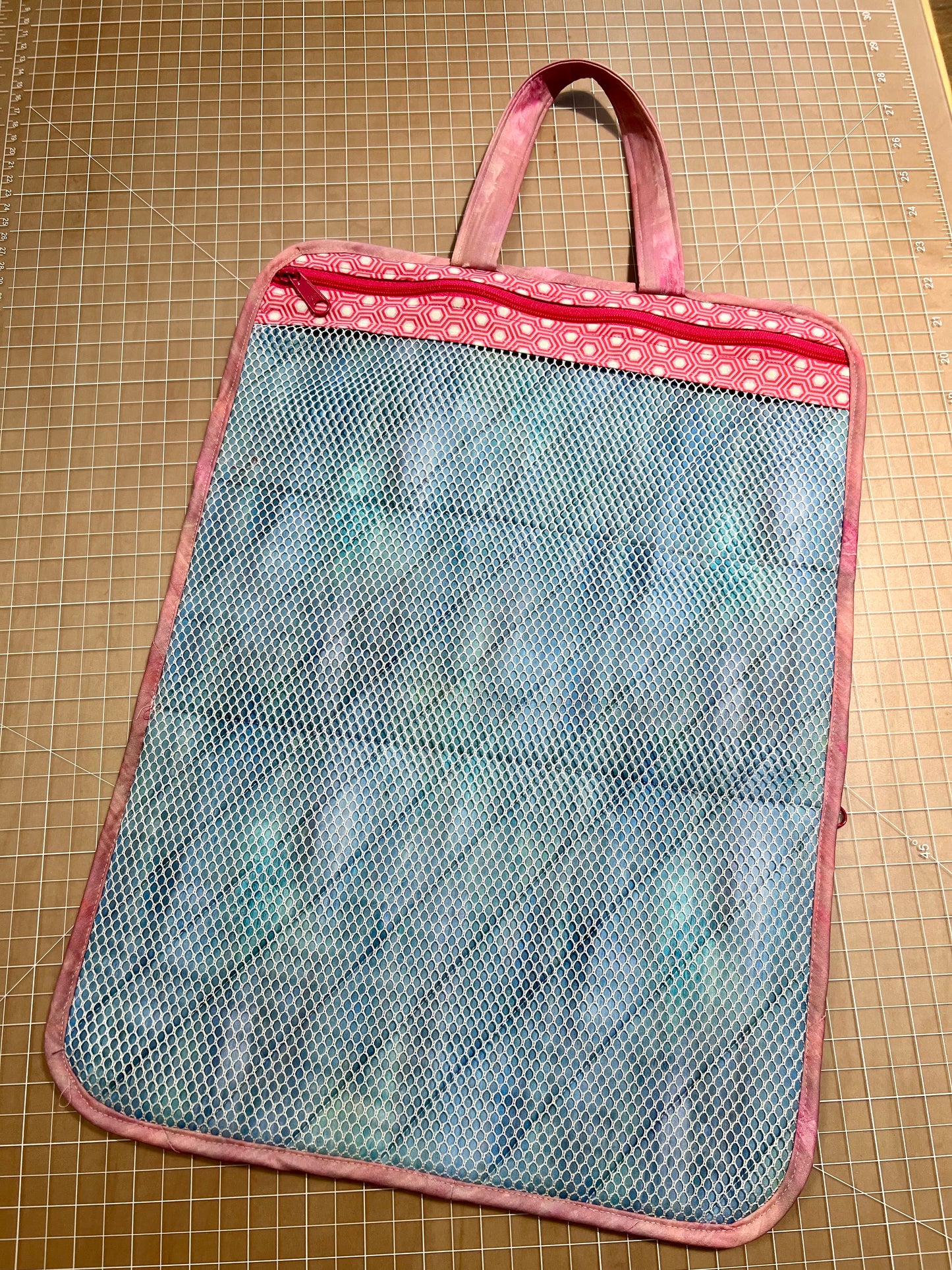 Handmade Project Bag; Front/Back Zipper Pockets.